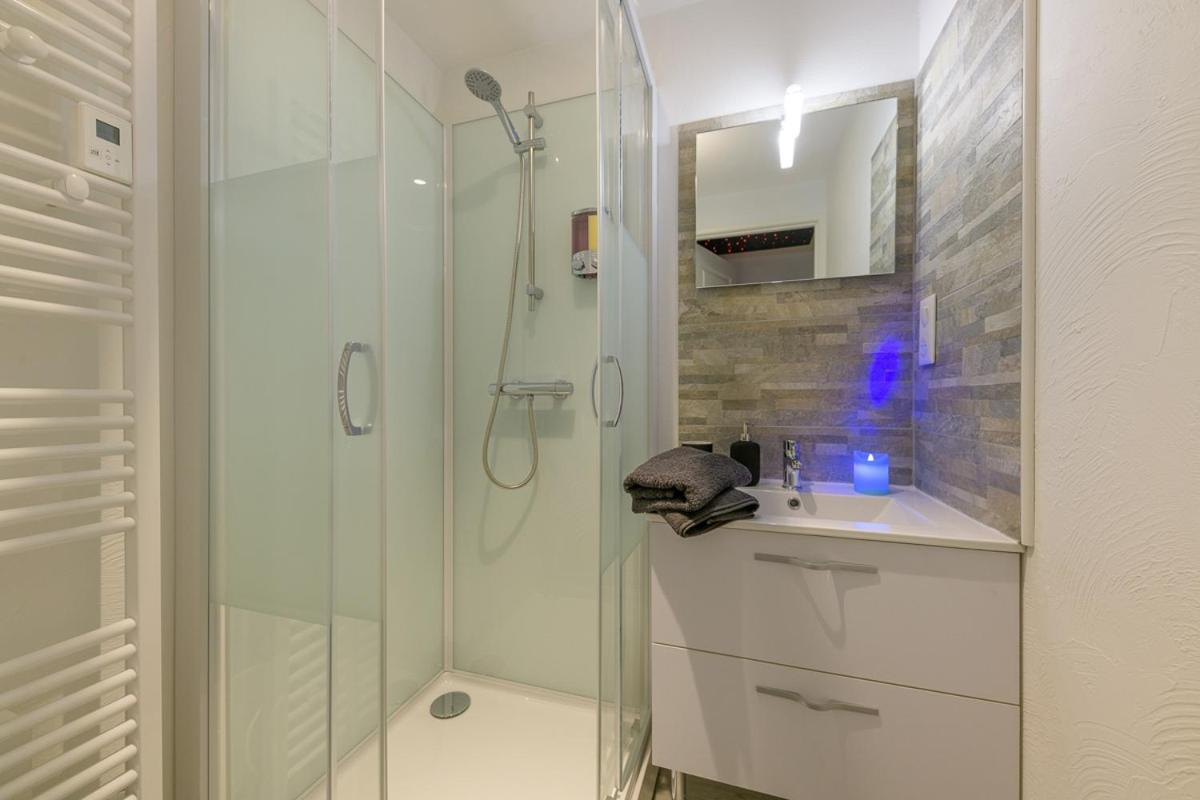 Love Room - Suite Romantique Avec Spa Privatif Le Puy-en-Velay Exterior foto