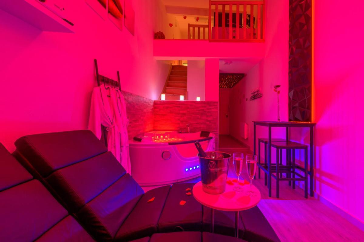 Love Room - Suite Romantique Avec Spa Privatif Le Puy-en-Velay Exterior foto